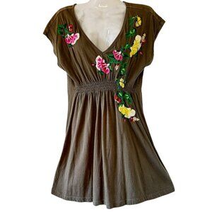 Johnny Was Embroidered Mini Dress Empire Waist with Smocking V Neck  Size Medium